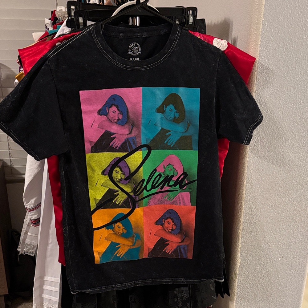 Selena Womens Graphic T-Shirt - Black